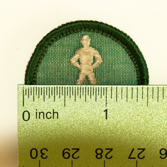 Vintage Embroidered Girl Scouts of The USA  Art Merit Badge, 1.5 Inch Diameter - Picture 2 of 2